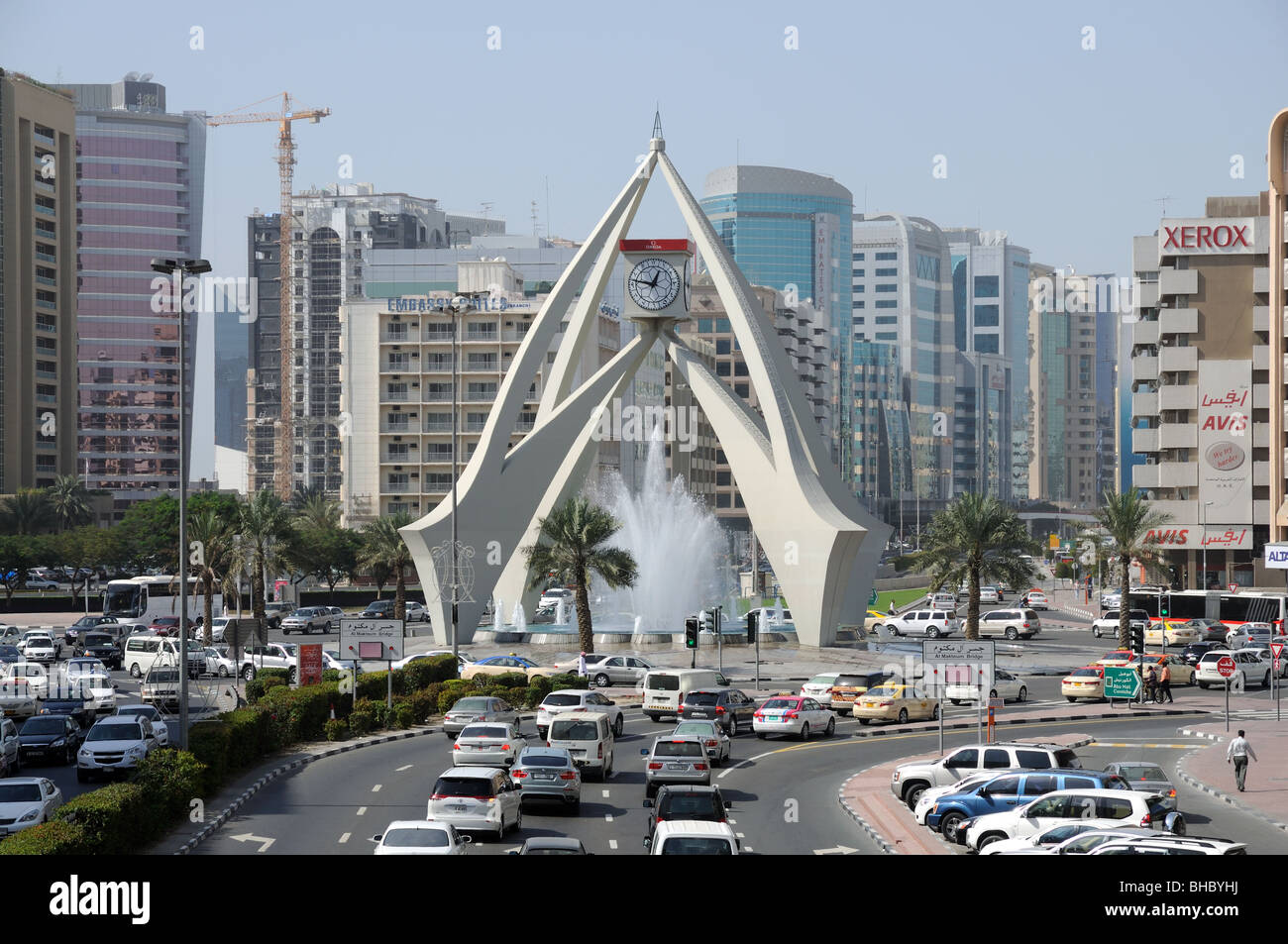 Orologio da torre rotonda in Dubai Emirati Arabi Uniti Foto Stock