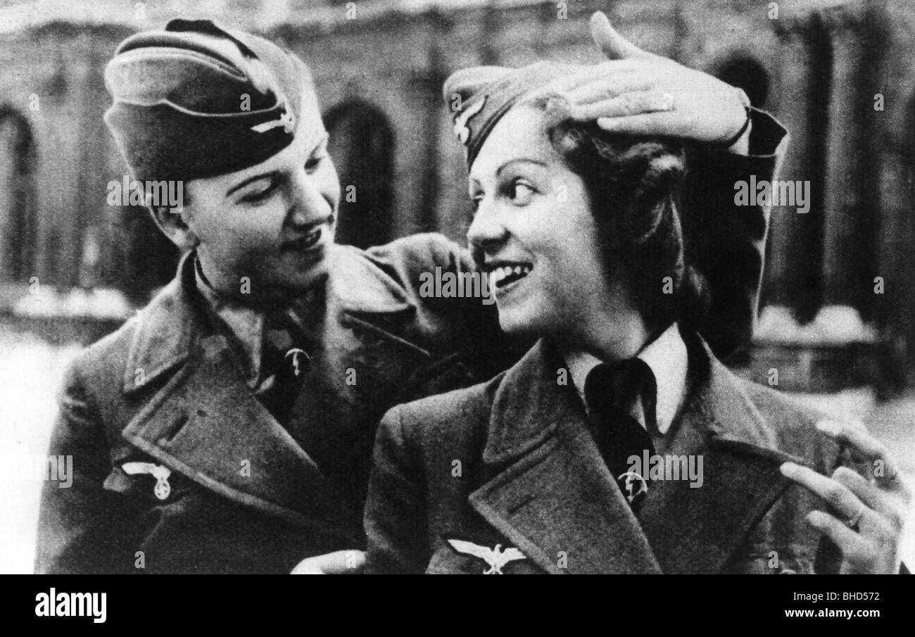 Eventi, Seconda guerra mondiale / seconda guerra mondiale, Germania, donne in guerra, ausiliari femminili della Wehrmacht a Parigi, 1940, Foto Stock