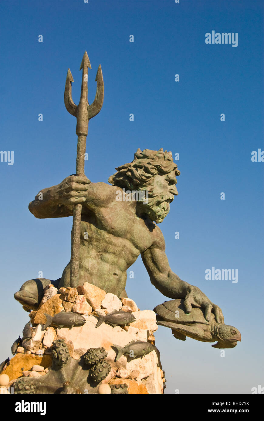 Re Nettuno statua, eretta sul 3 miglio dal lungomare della spiaggia del resort in Virgina Beach, Virginia Foto Stock