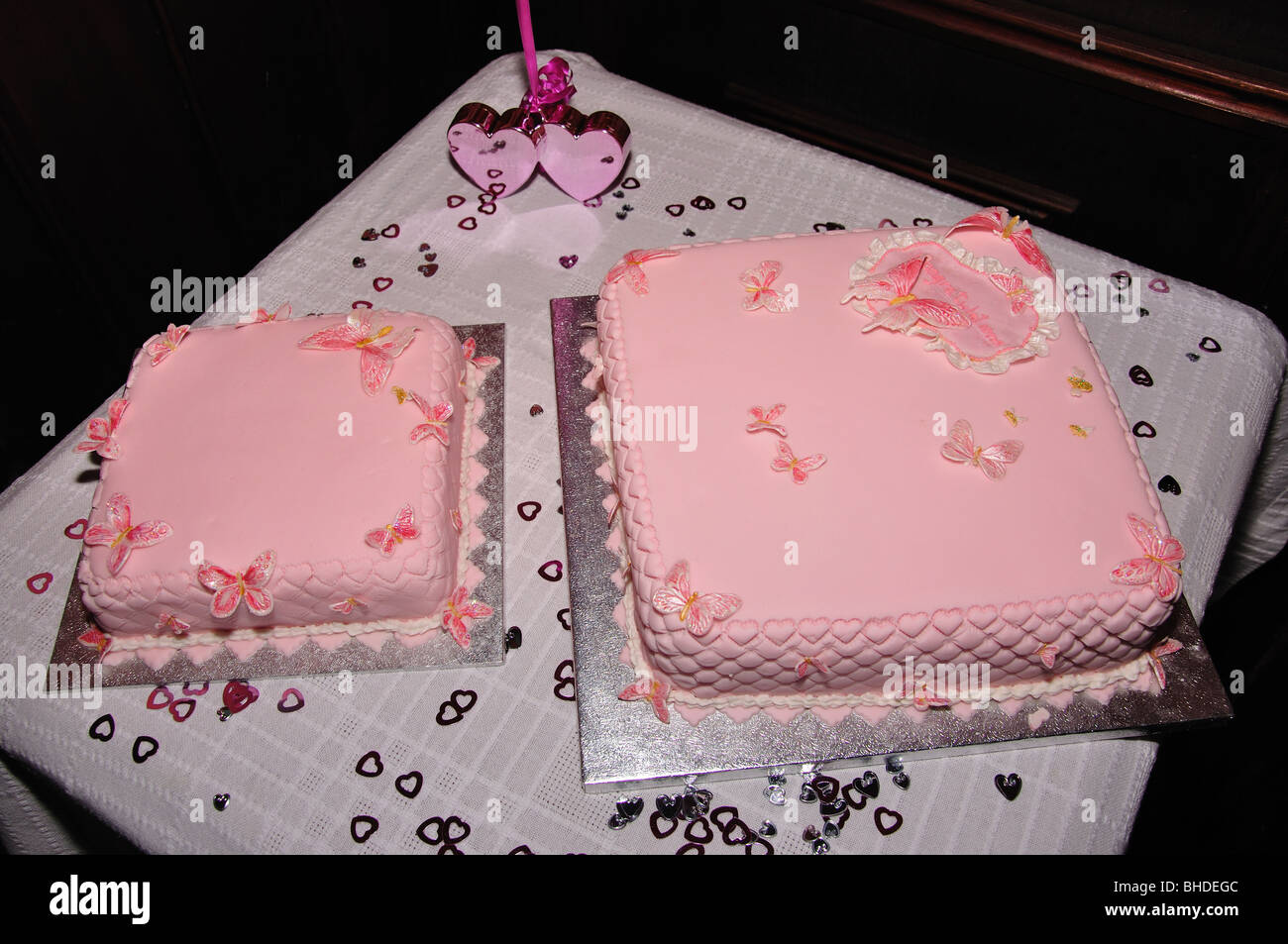 Cake topper: le foto e quello che devi sapere sulla decorazione più trendy