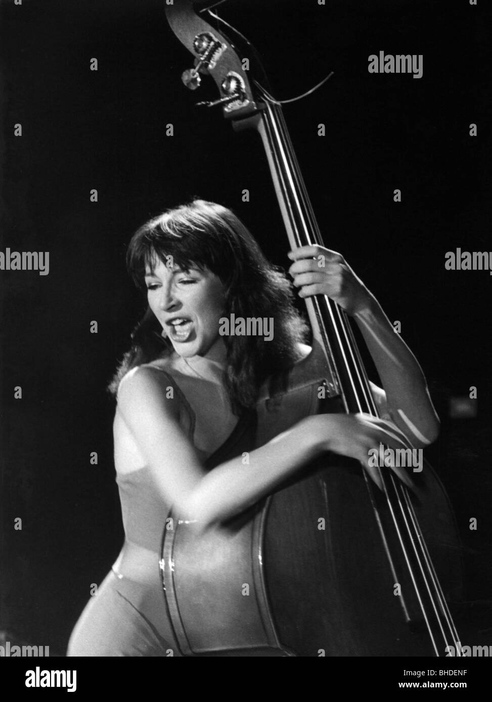 Bush, Kate, * 30.7.1958, musicista britannico, a mezza lunghezza, durante uno spettacolo, Foto Stock