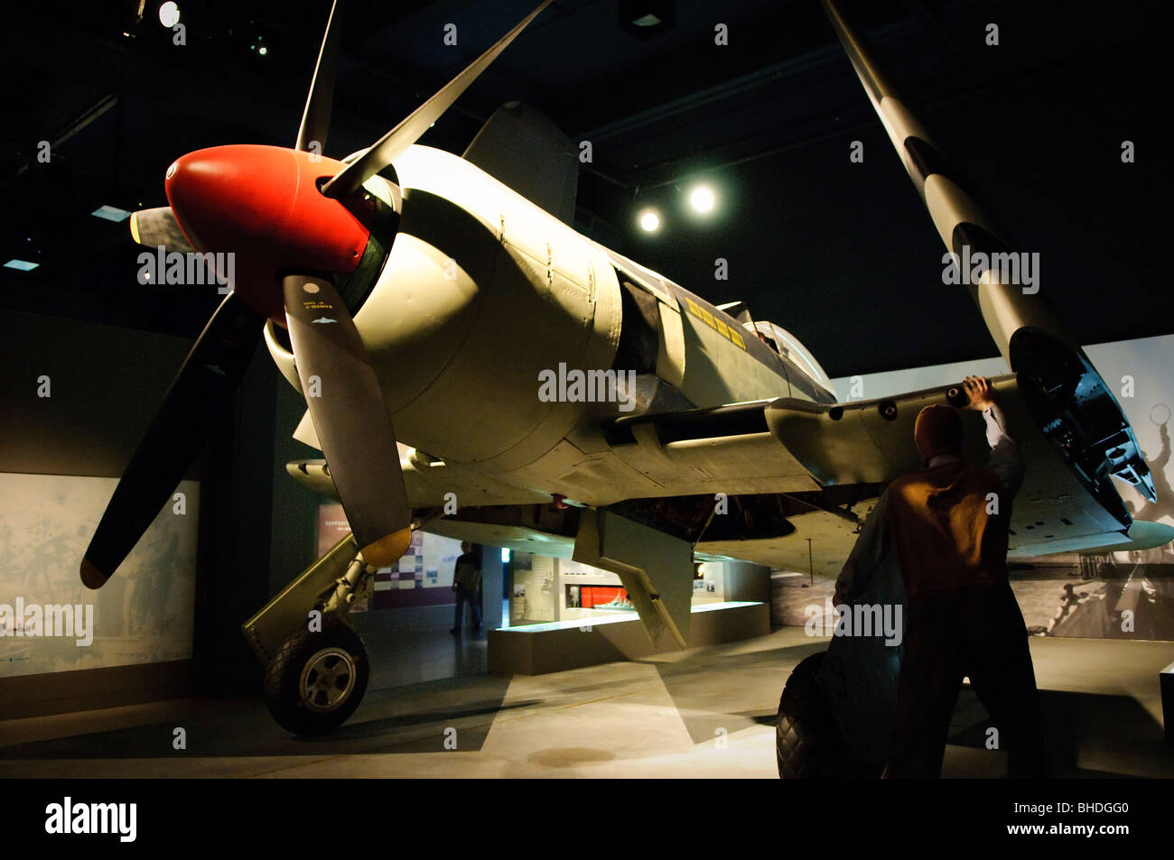 CANBERRA, Australia - aerei in mostra presso l'Australian War Memorial di Canberra, Australia il Australian War Memorial, a Canberra, è un monumento nazionale che commemora i sacrifici militari fatti dagli Australiani in vari conflitti della storia. Foto Stock