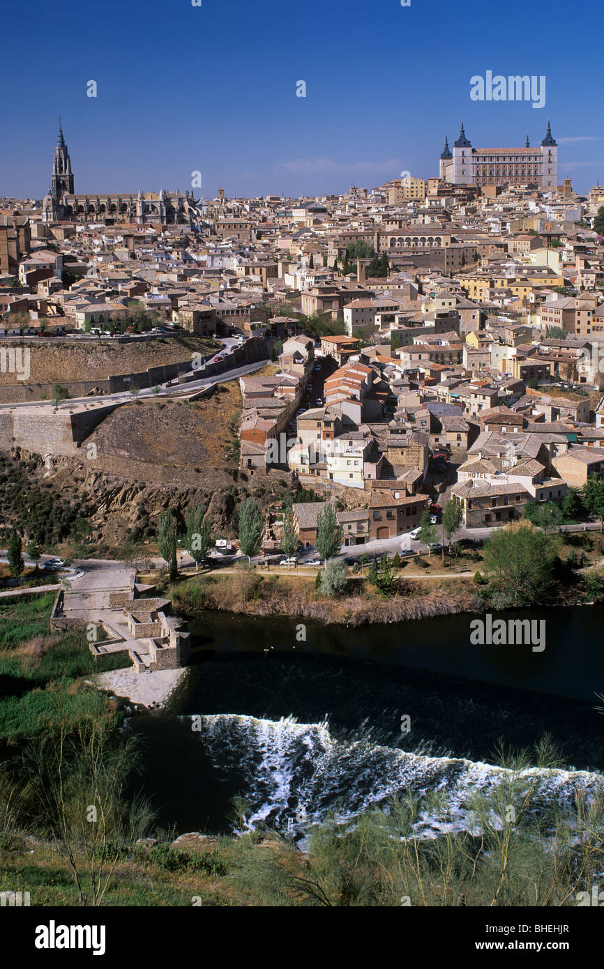 Panoramica angolo di alta vista di Toledo, Alcazar, Spagna, Europa Foto Stock