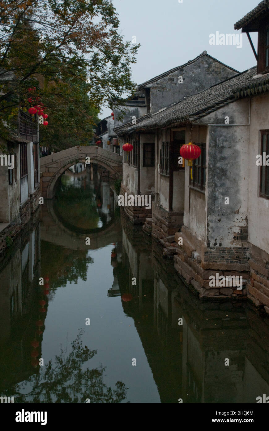 La Venezia della Cina, Zhouzhuang, provincia dello Jiangsu, Cina e Asia Foto Stock