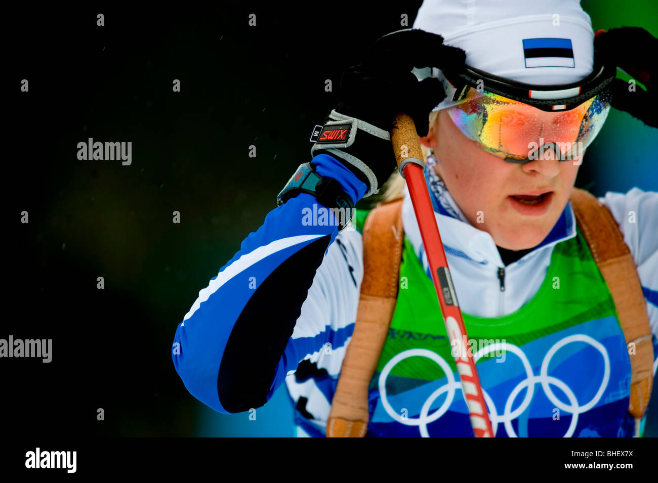 Kristel Viigipuu dell'ESP durante il Biathlon donna 7.5K Sprint di Whistler Olympic Park Foto Stock