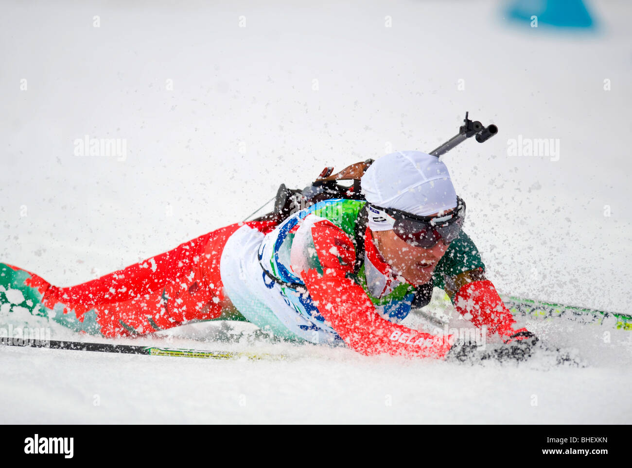 Liudmila Kalinchik del bel durante le gare di Biathlon per donna 7.5K Sprint di Whistler Olympic Park Foto Stock