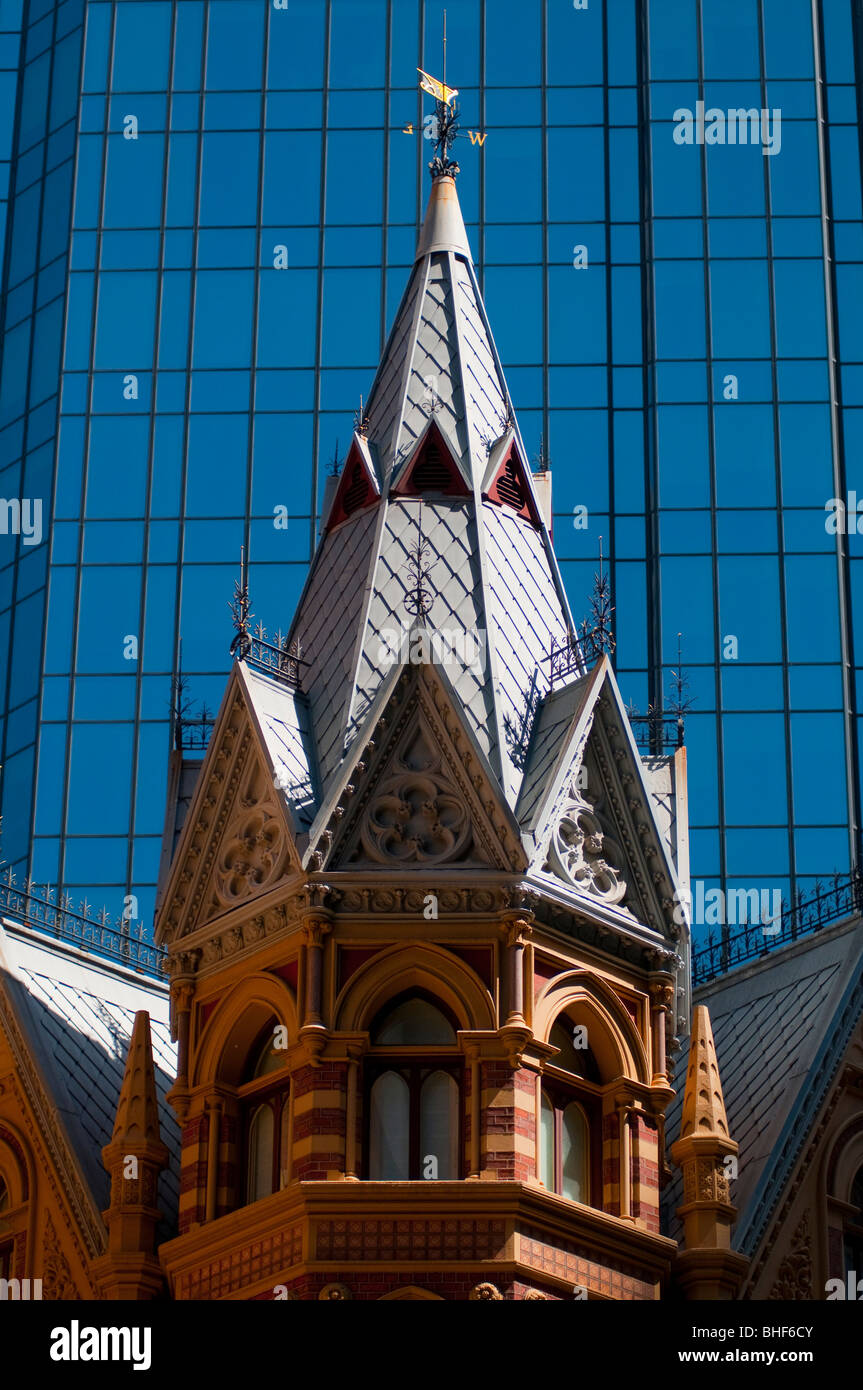 Dettaglio dell'Intercontinental Hotel Rialto edificio su Collins Street a Melbourne in Australia Foto Stock
