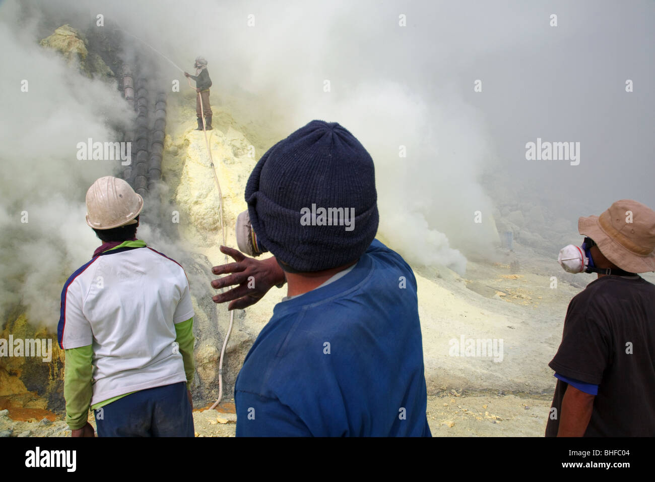 Kawah Ijen lago di zolfo su isola di Giava, in Indonesia Foto Stock