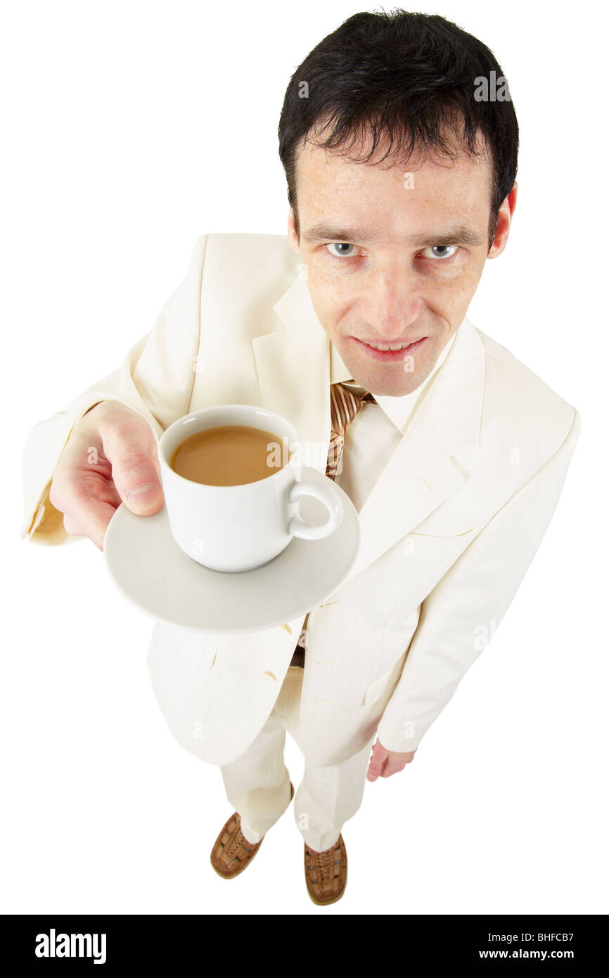 Funny Man in un vestito di luce offre una tazza di caffè Foto Stock