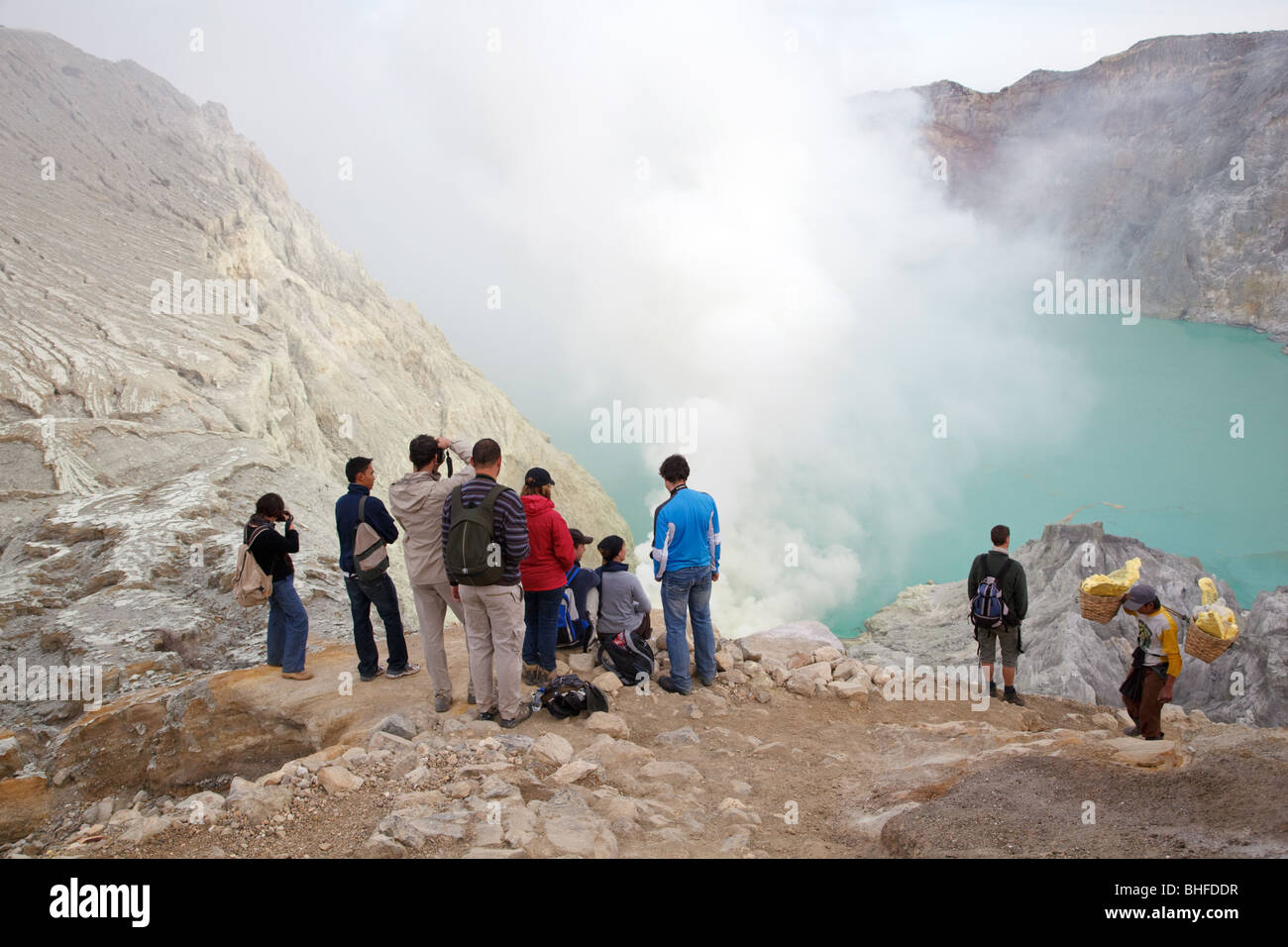 Kawah Ijen lago di zolfo su isola di Giava, in Indonesia Foto Stock