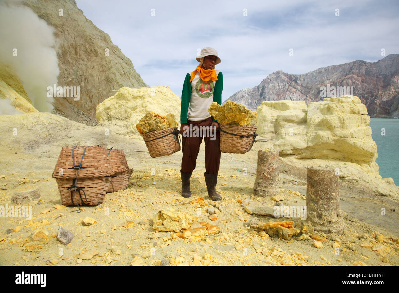 Kawah Ijen lago di zolfo su isola di Giava, in Indonesia Foto Stock