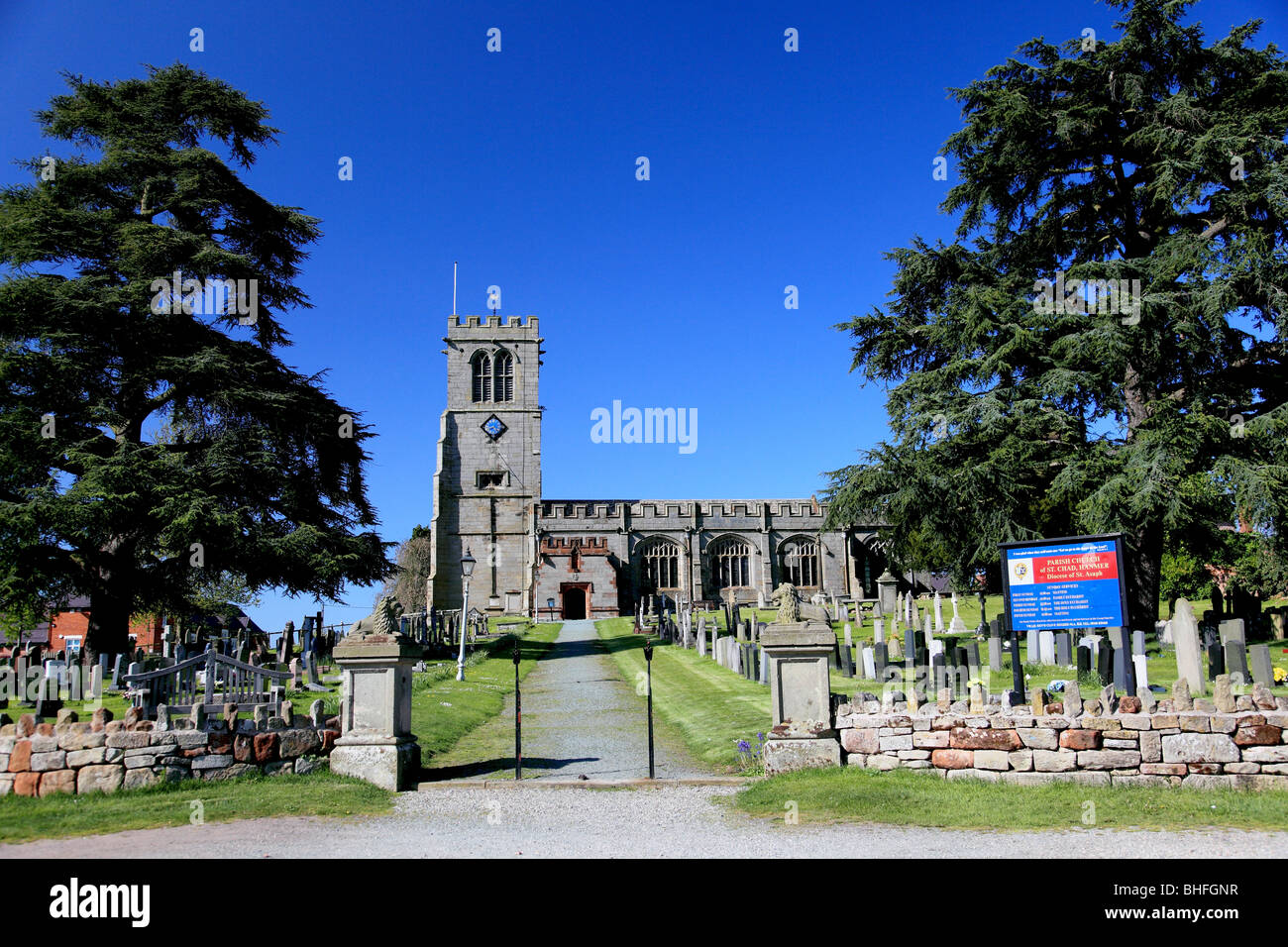 St. Chad's Church, Hanmer, nel quartiere di Wrexham, il Galles del nord ma molto vicino a Whitchurch Shropshire Foto Stock