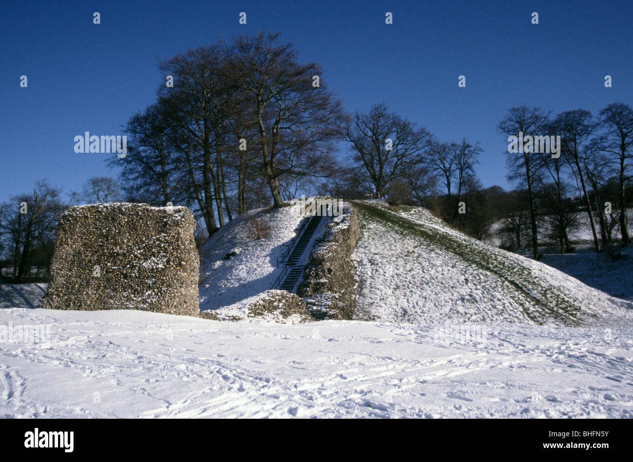 Berkhamsted Castello nella neve, Hertfordshire, Regno Unito Foto Stock