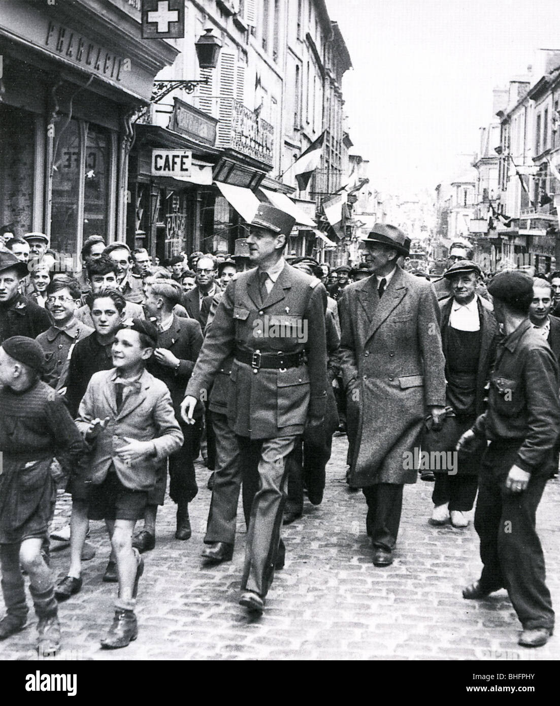 CHARLES DE GAULLE, francese leader, a Bayeux, Francia il 14 giugno 1944 Foto Stock