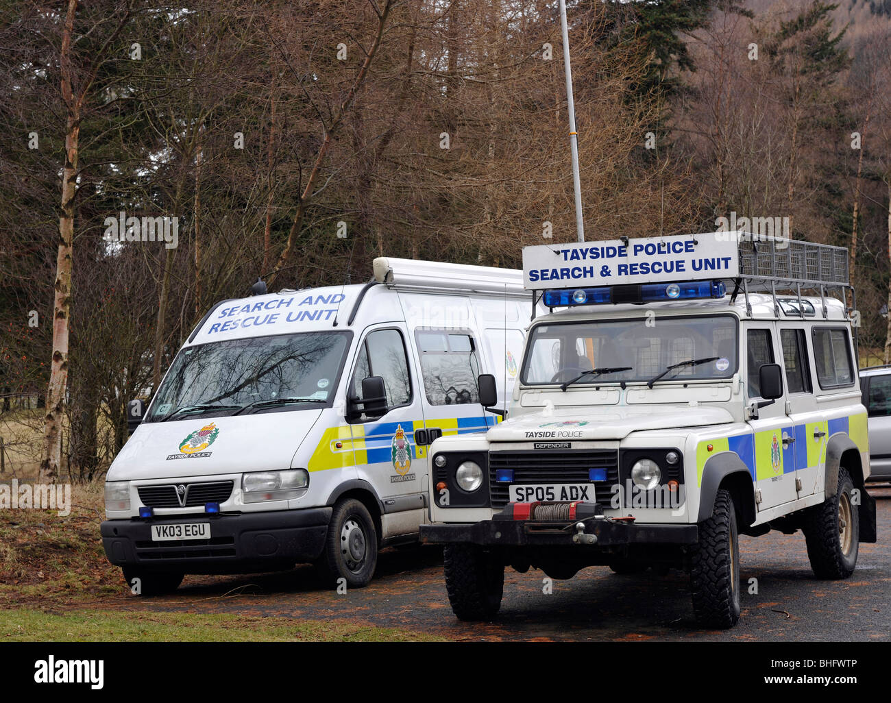 Salvataggio della montagna i veicoli della polizia di Tayside, Glen Clova, Angus, Scotland, Regno Unito Foto Stock