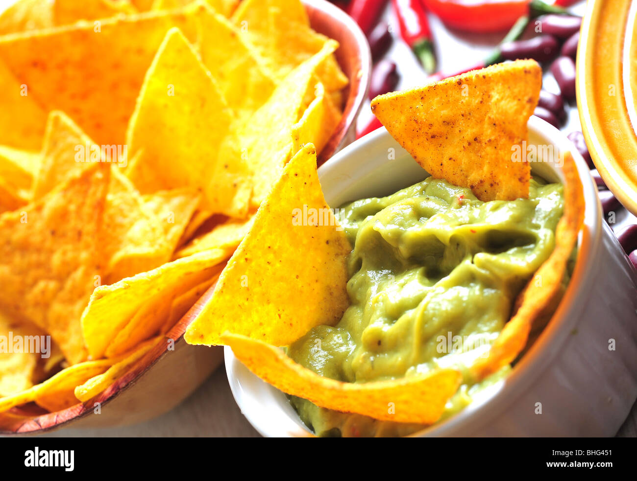 Tacos con salsa guacamole Foto Stock