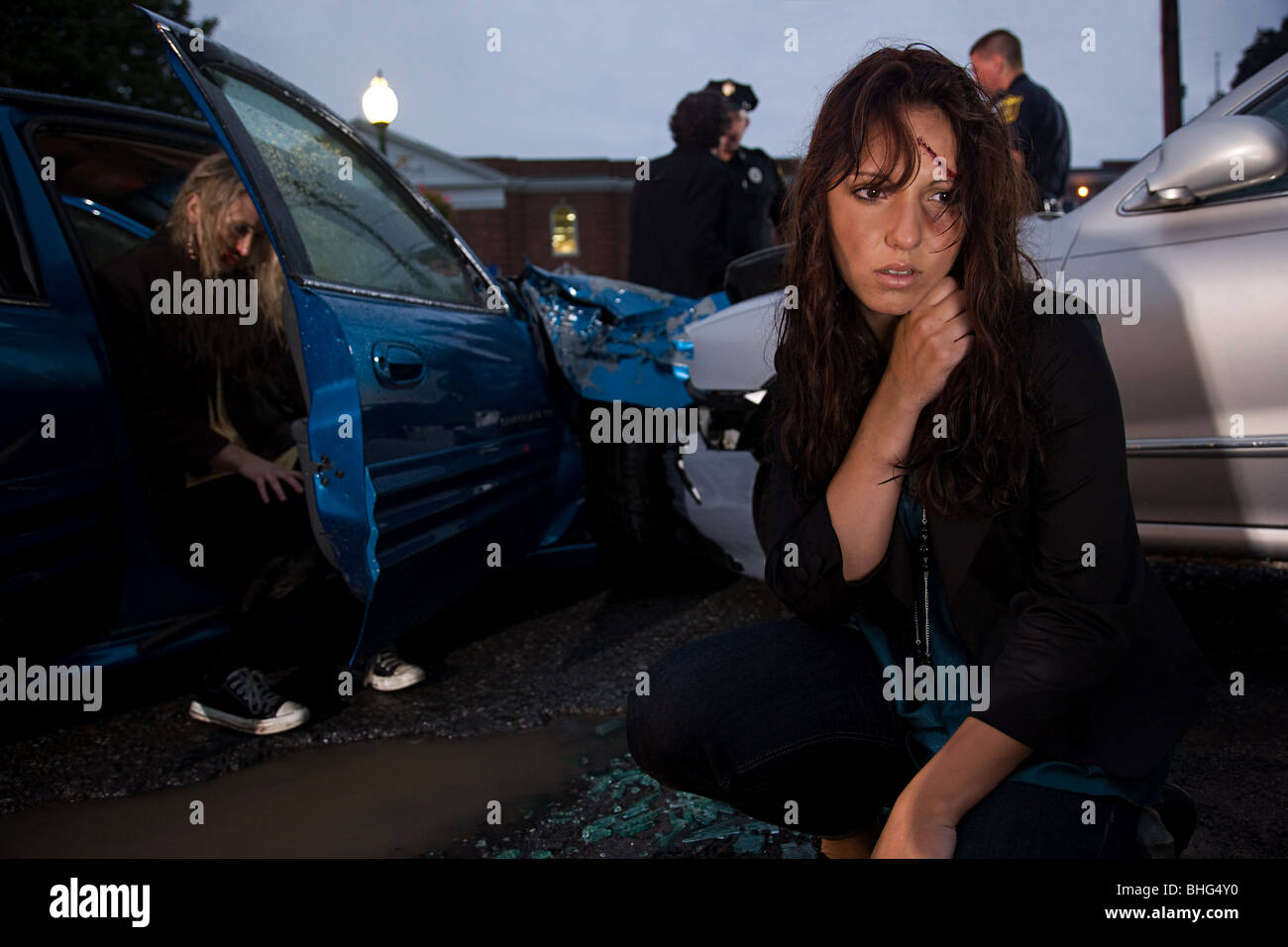 Ragazza adolescente coinvolto in un incidente stradale Foto Stock