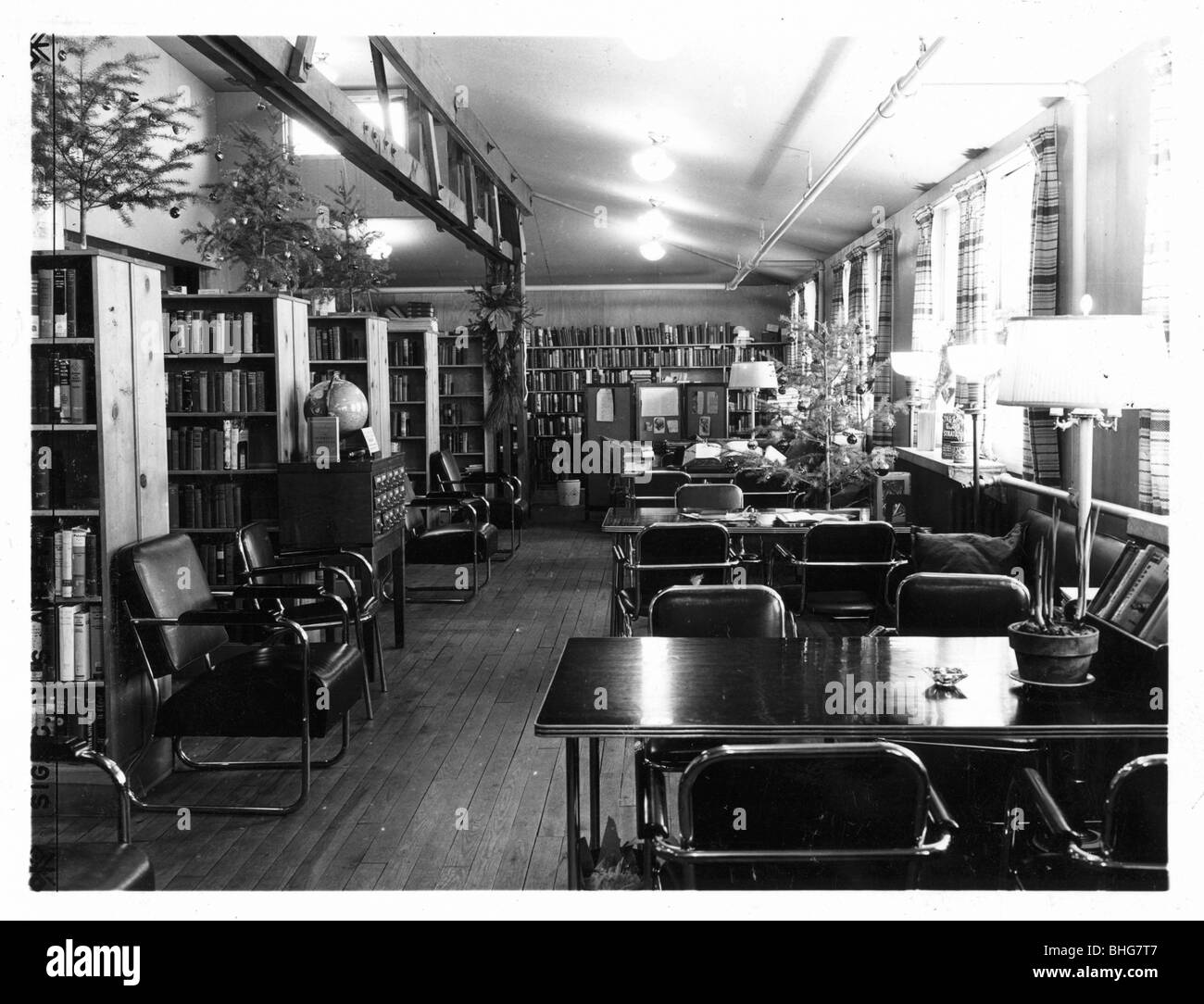 Biblioteca a Fort Sheridan, Illinois, Stati Uniti d'America, 1940. Artista: sconosciuto Foto Stock