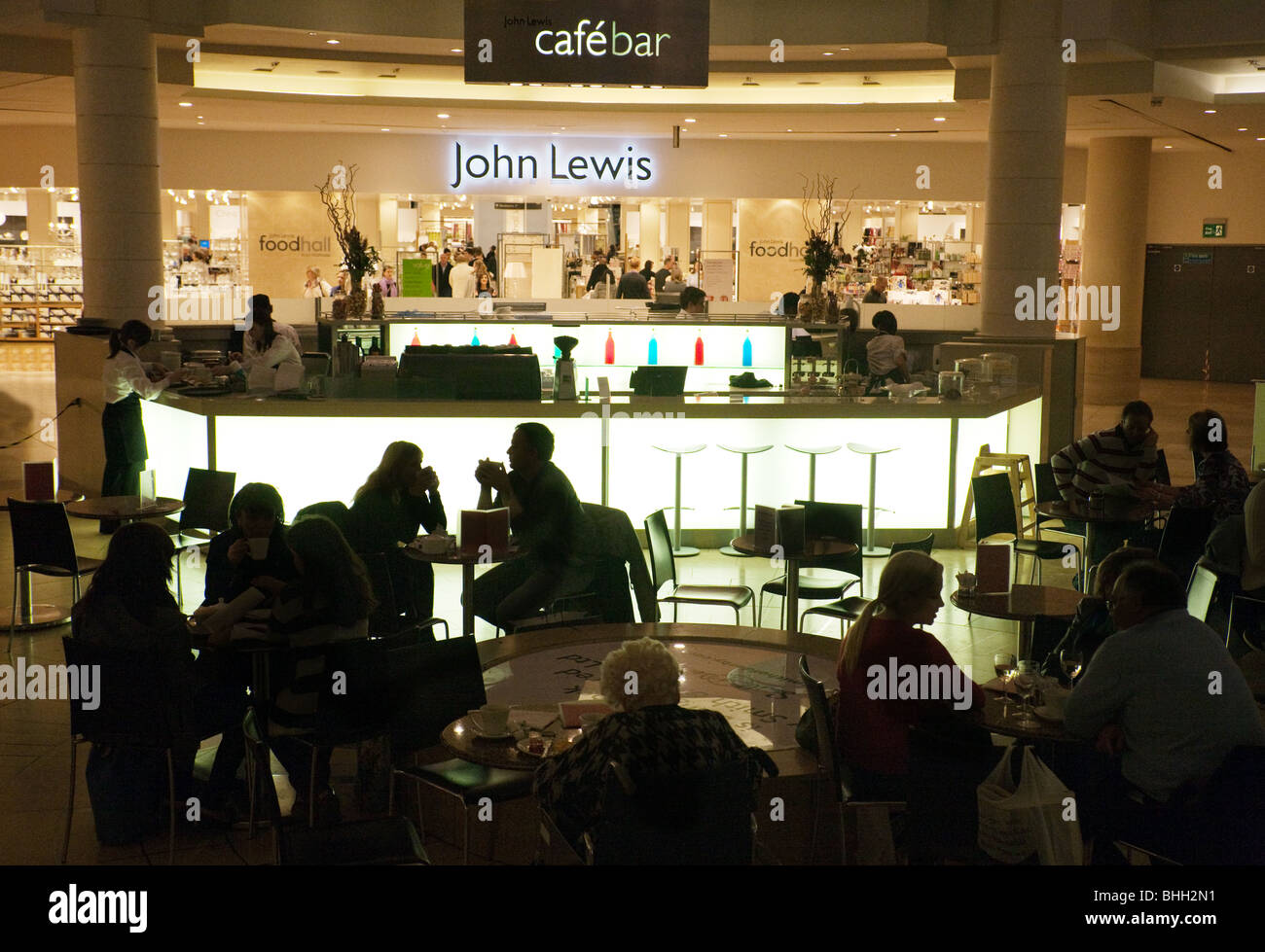 Il cafe bar, John Lewis Store, Bluewater Shopping Mall, Kent, Regno Unito Foto Stock