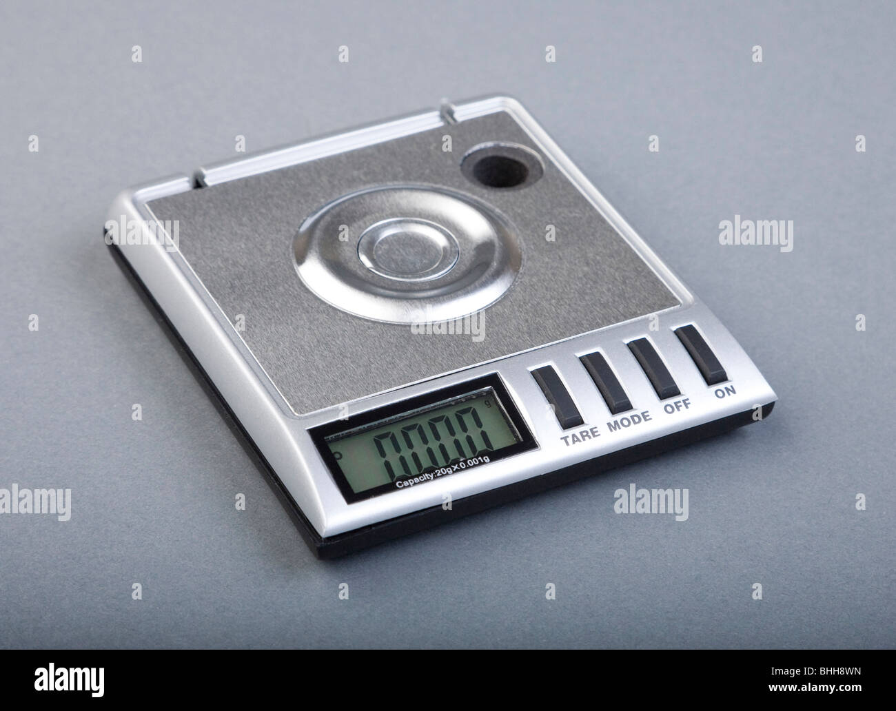 Bilancia digitale / equilibrio con una risoluzione di 1 milligrammo e  capacità 10 grammi Foto stock - Alamy