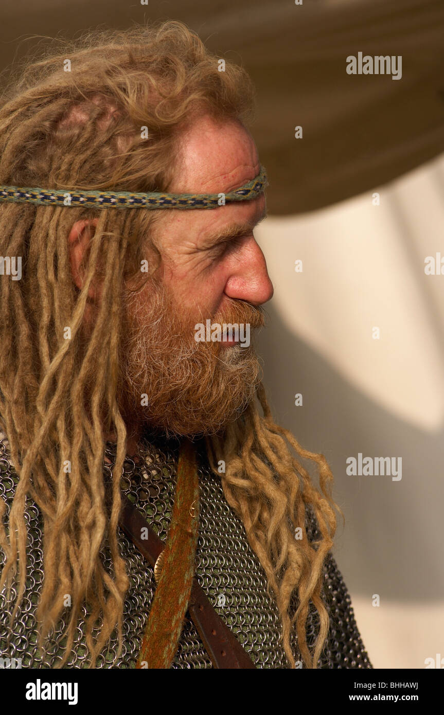 Battaglia hastings rievocazione uomo barba head band Foto Stock