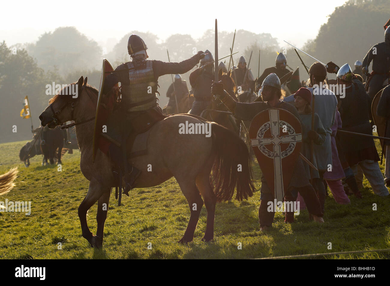 Battaglia hastings rievocazione scudo cavallo lancia L Foto Stock
