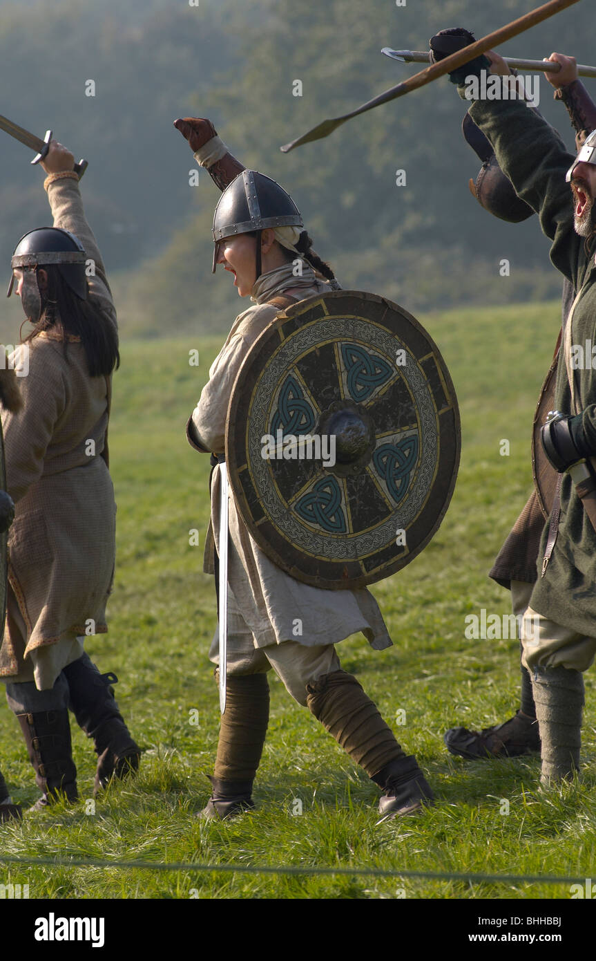 Battaglia hastings rievocazione casco spada lancia L Foto Stock