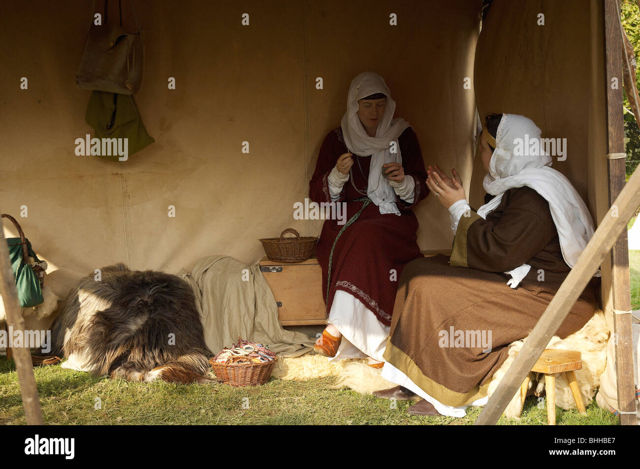 Battaglia hastings rievocazione cucire cucitura parlare di camp Foto Stock