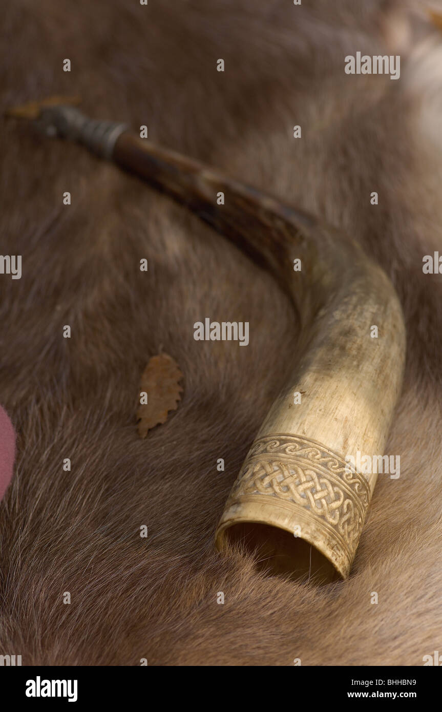 Battaglia hastings rievocazione horn fur scolpiti scolpire Foto Stock