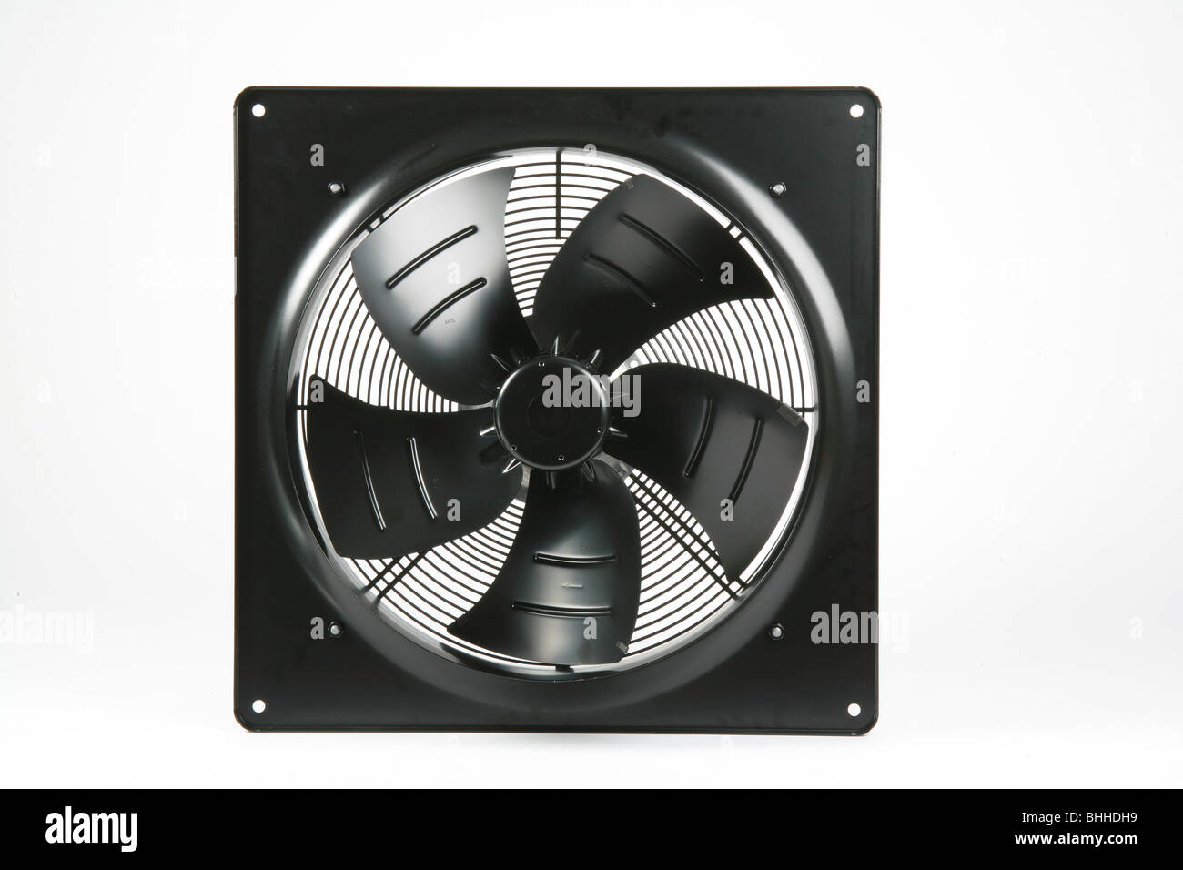 Ventilatore industriale su sfondo bianco Foto Stock