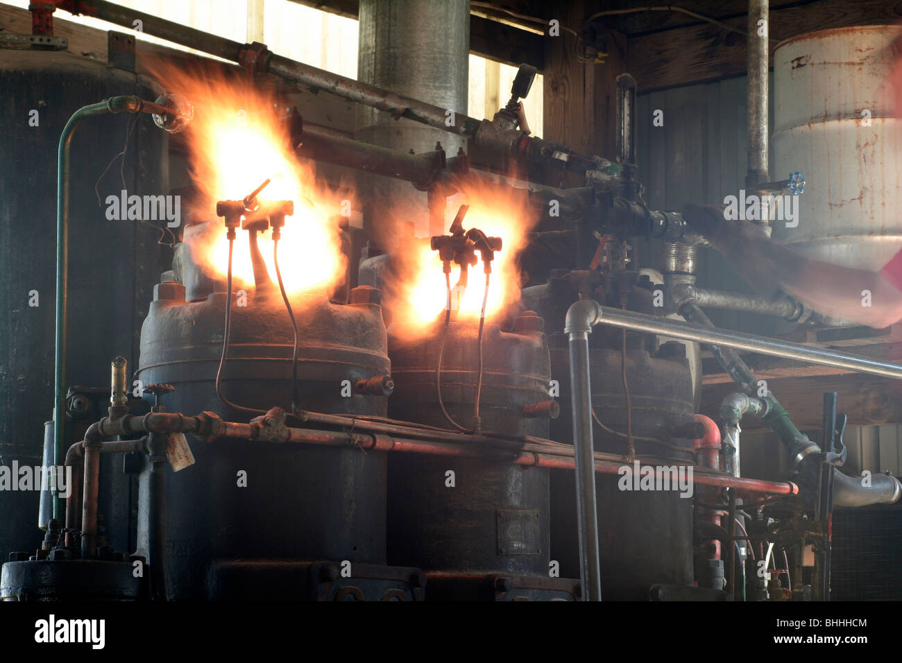 Arresto illuminazione cilindri su un semi-diesel motore ad olio Foto Stock