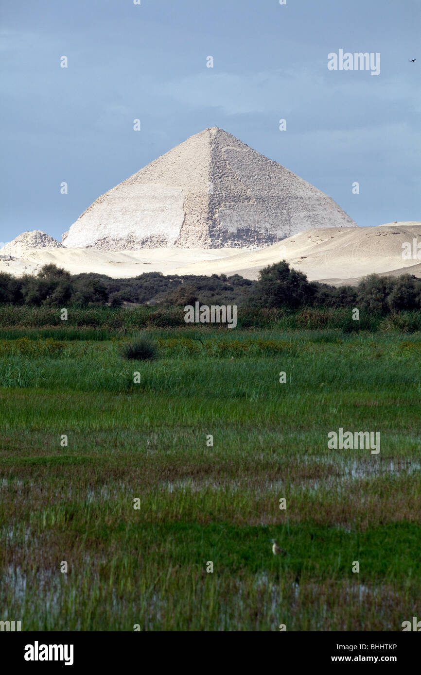 La Piramide piegata, Dashur, Egitto Foto Stock