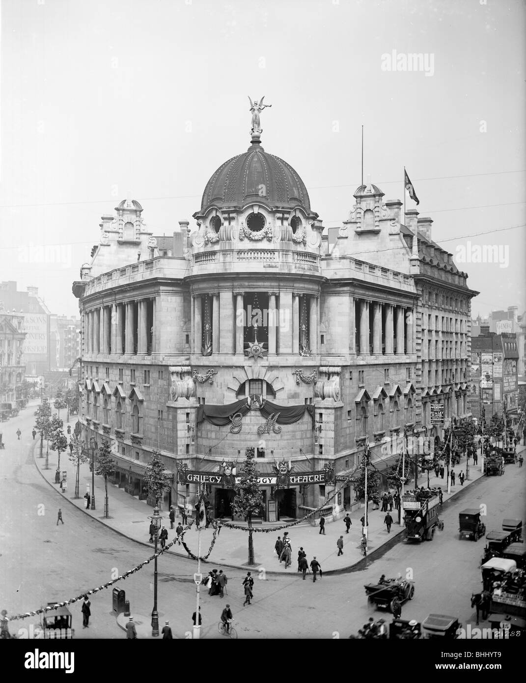 Il nuovo Gaiety Theatre, London, 1911 Artista: Bedford Lemere e azienda Foto Stock