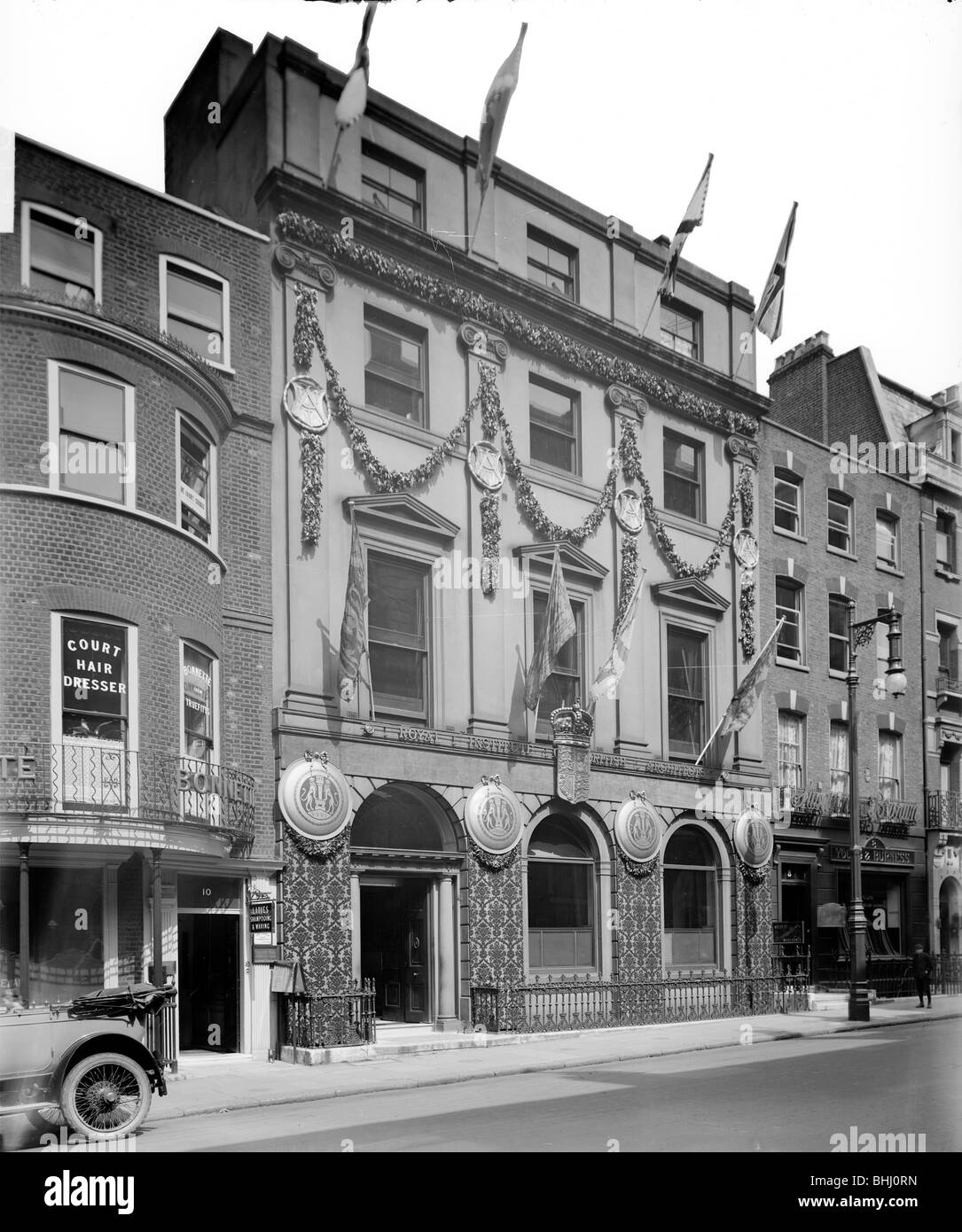 Il Royal Institute of British Architects' uffici, Londra, 1919. Artista: Bedford Lemere e azienda Foto Stock