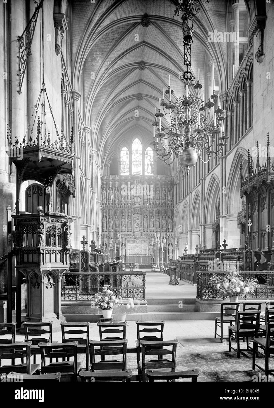 Il Coro della Cattedrale di Southwark, Londra, 1955. Artista: Herbert Felton Foto Stock