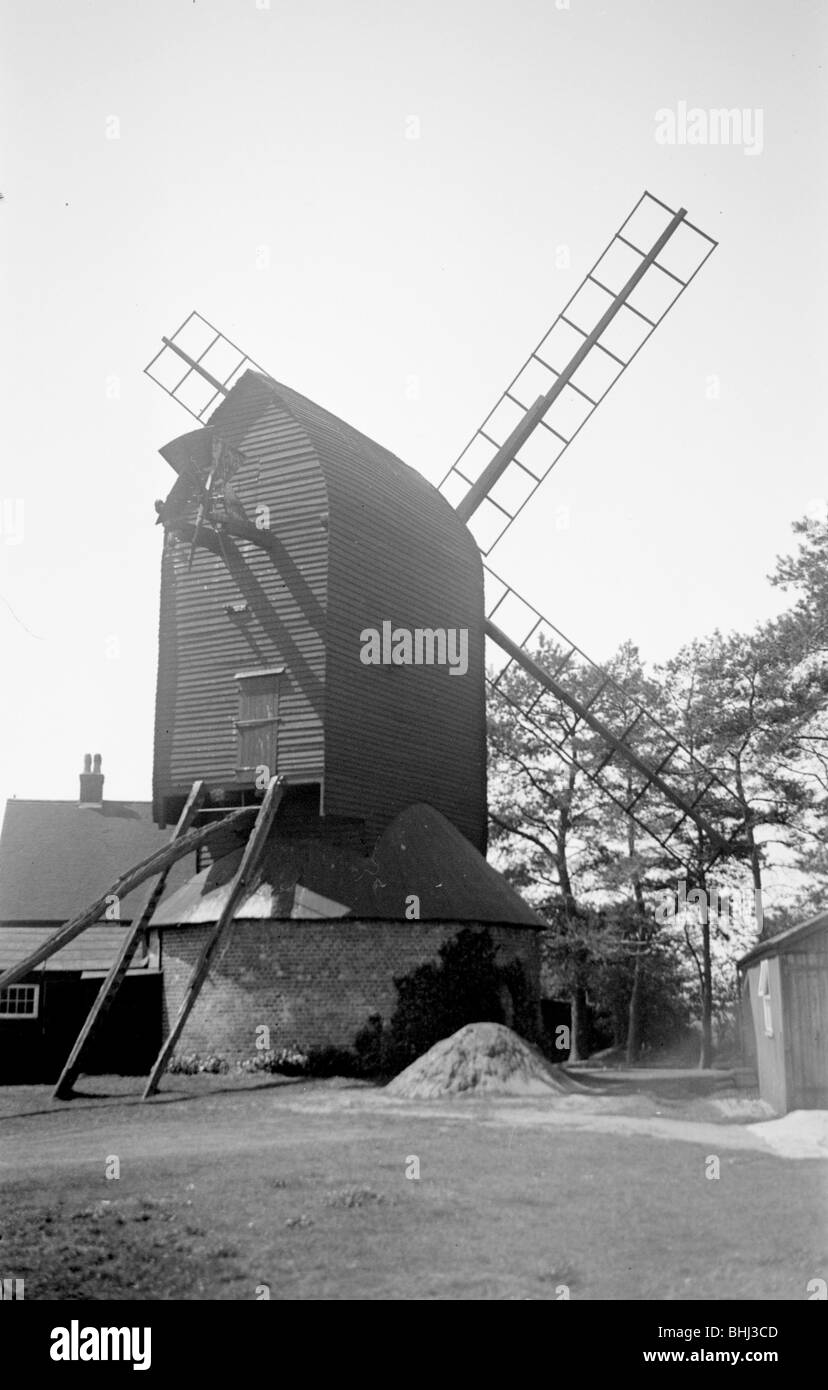 Heath Mill, Reigate, Surrey. Artista: HES Simmons Foto Stock