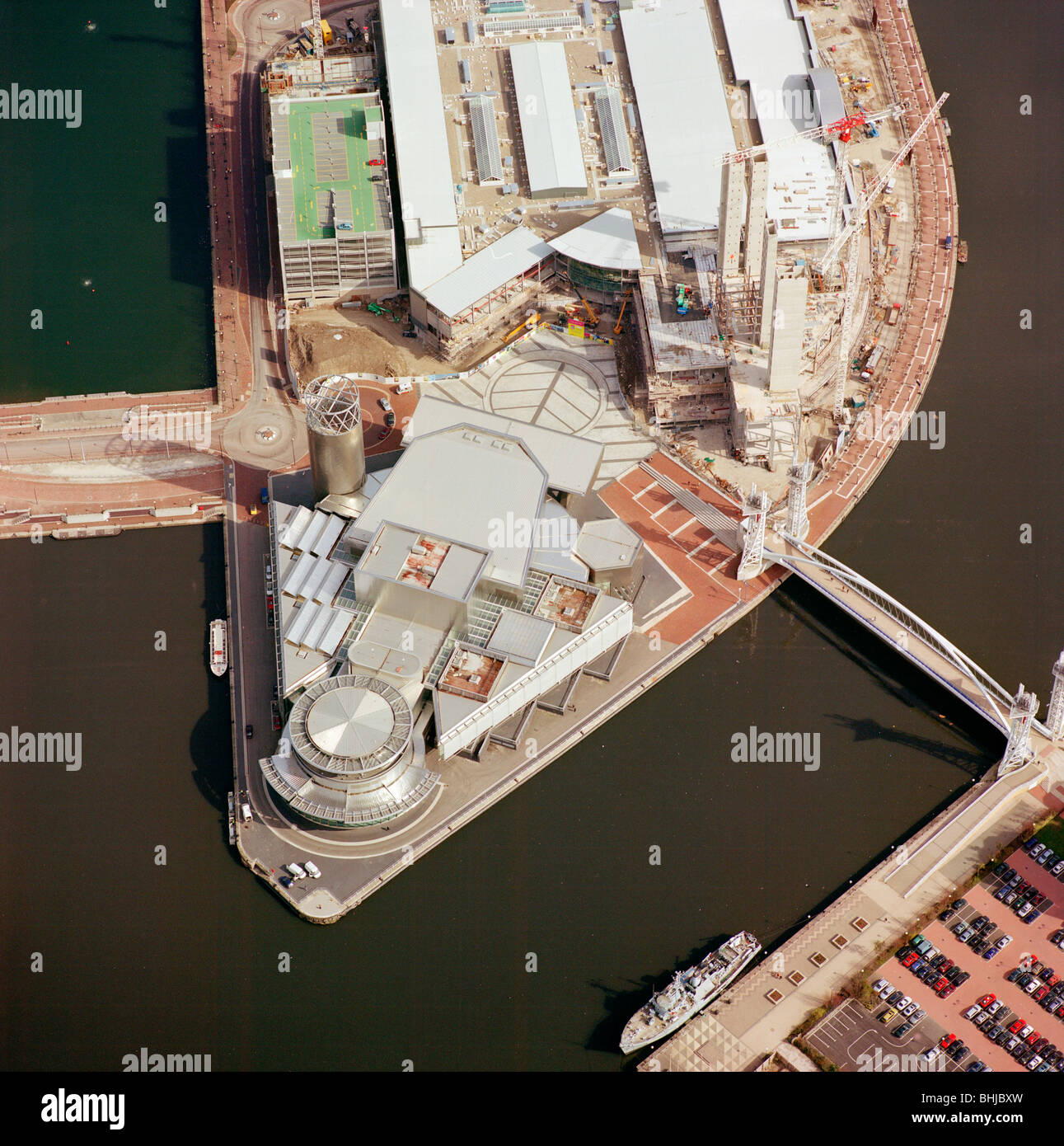 Il Lowry Centre, Salford Quays, Manchester, 2001. Artista: EH/RCHME fotografo personale Foto Stock