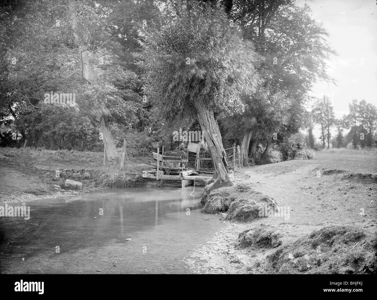 Piccola ruota del mulino sul Ginge Brook, sutton courtenay Mill, Oxfordshire, C1860-c1922. Artista: Henry Taunt Foto Stock