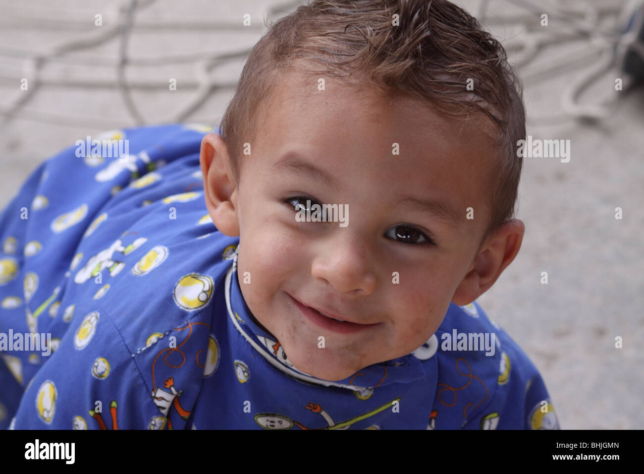 Un bambino in posa e sorridente, Tipacoque, Boyacá, Colombia, America del Sud. Foto Stock