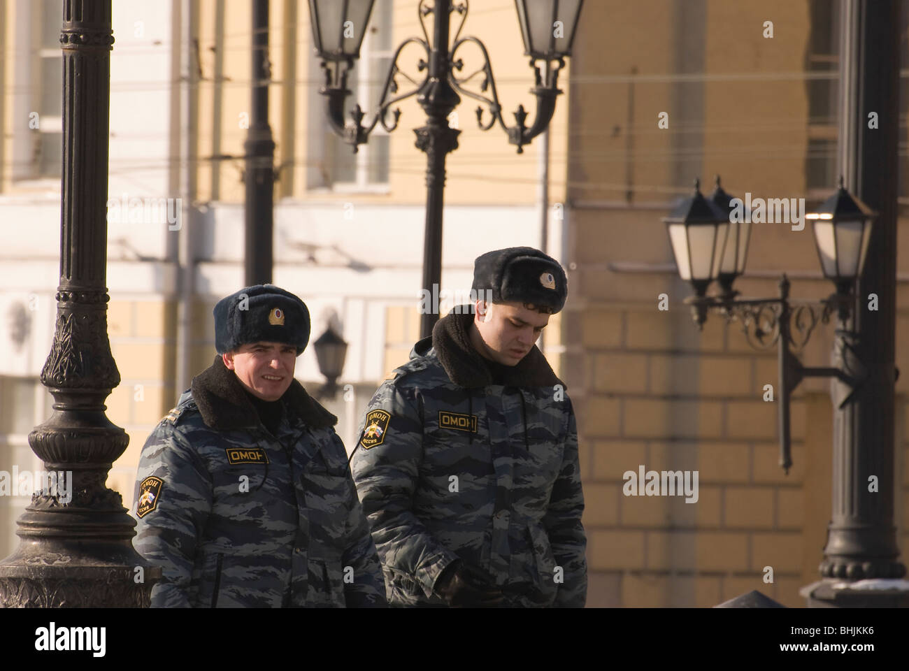 Due russe gli ufficiali di polizia Foto Stock