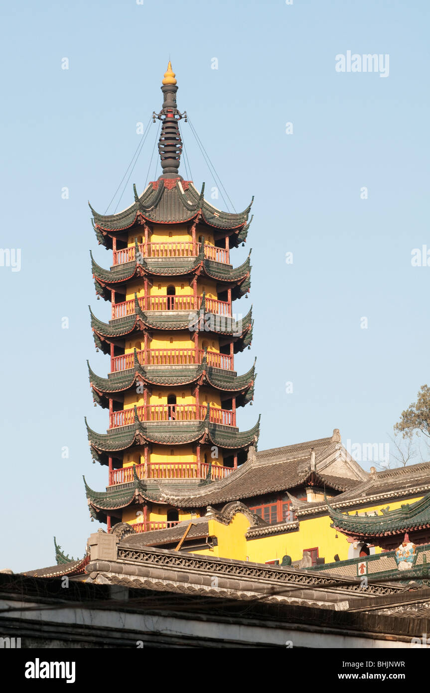 Pagoda Cishou al tempio Jinshan in Zhenjiang, provincia dello Jiangsu, Cina e Asia Foto Stock