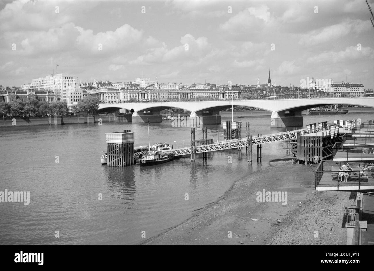 Festival Pier, Lambeth, Londra, c1945-1965. Artista: SW Rawlings Foto Stock