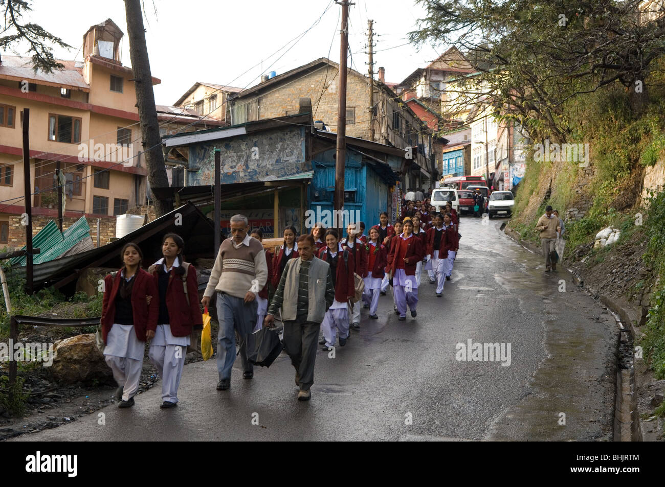 Shimla, ex capitale estiva del Raj in India è molto reminiscenza di Cheltenham o Tunbridge Wells in Inghilterra Foto Stock