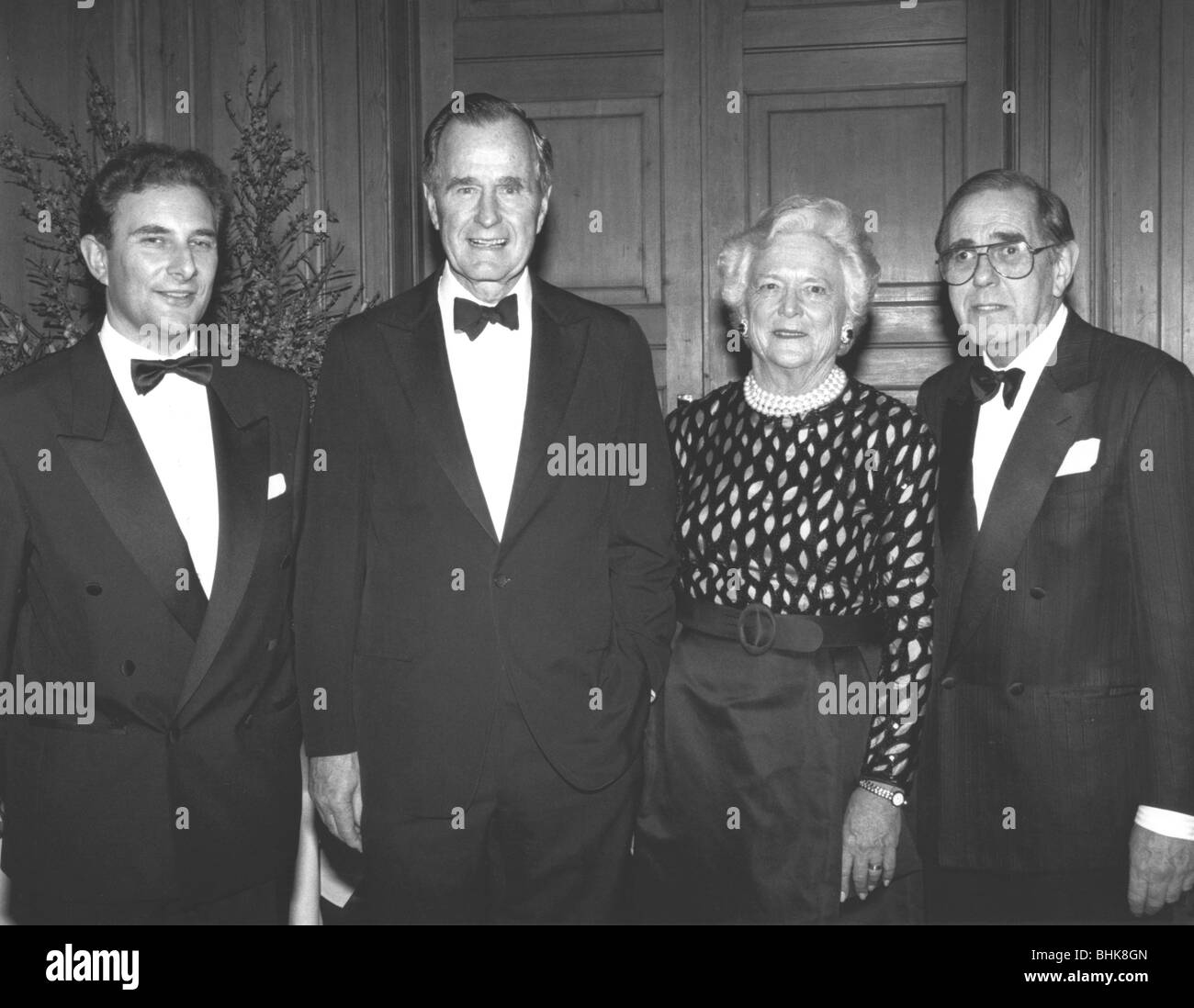 George Bush senior a cena ebraica, 1993. Artista: Sidney Harris Foto Stock