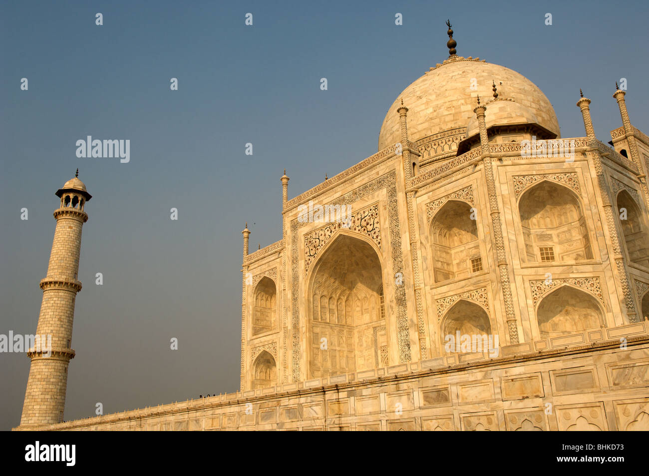 Il Taj Mahal, una delle meraviglie architettoniche del mondo, Agra, Uttar Pradesh, India Foto Stock