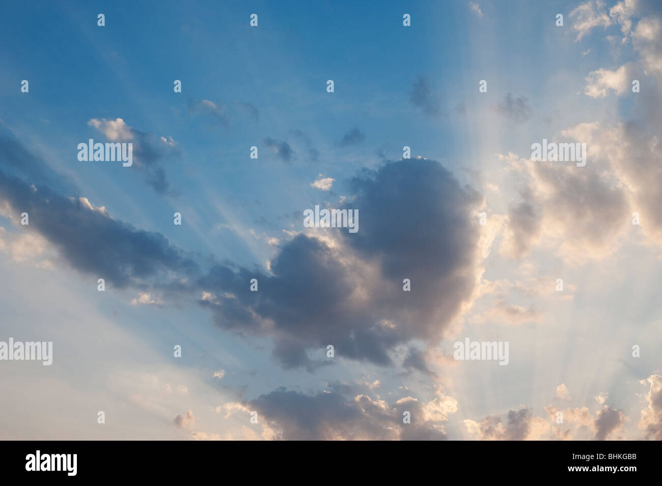 Forma di cuore il cloud e il tramonto in India Foto Stock