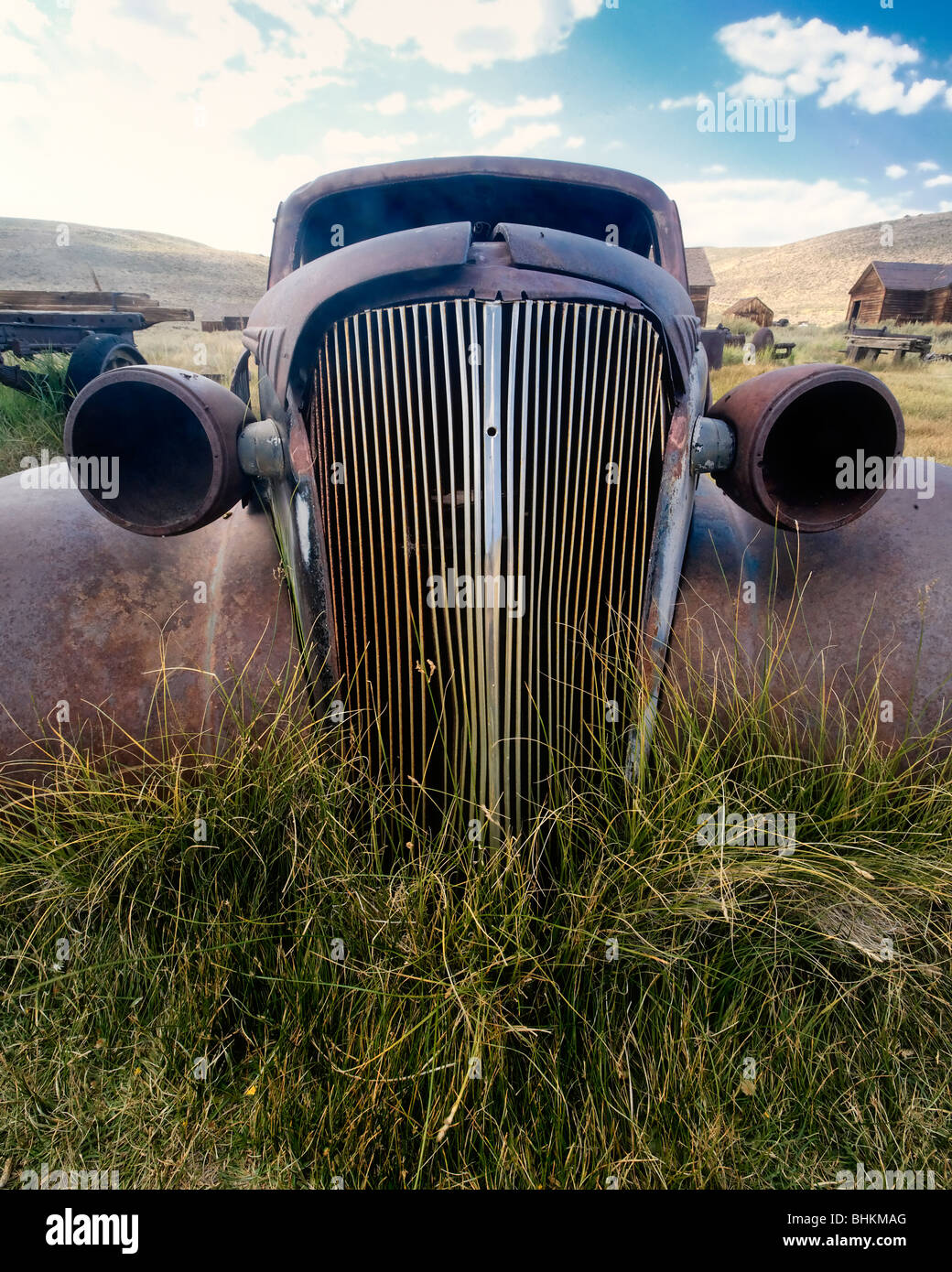 Vicino la vista frontale di un arrugginimento Classic Car, Bodie, California Foto Stock
