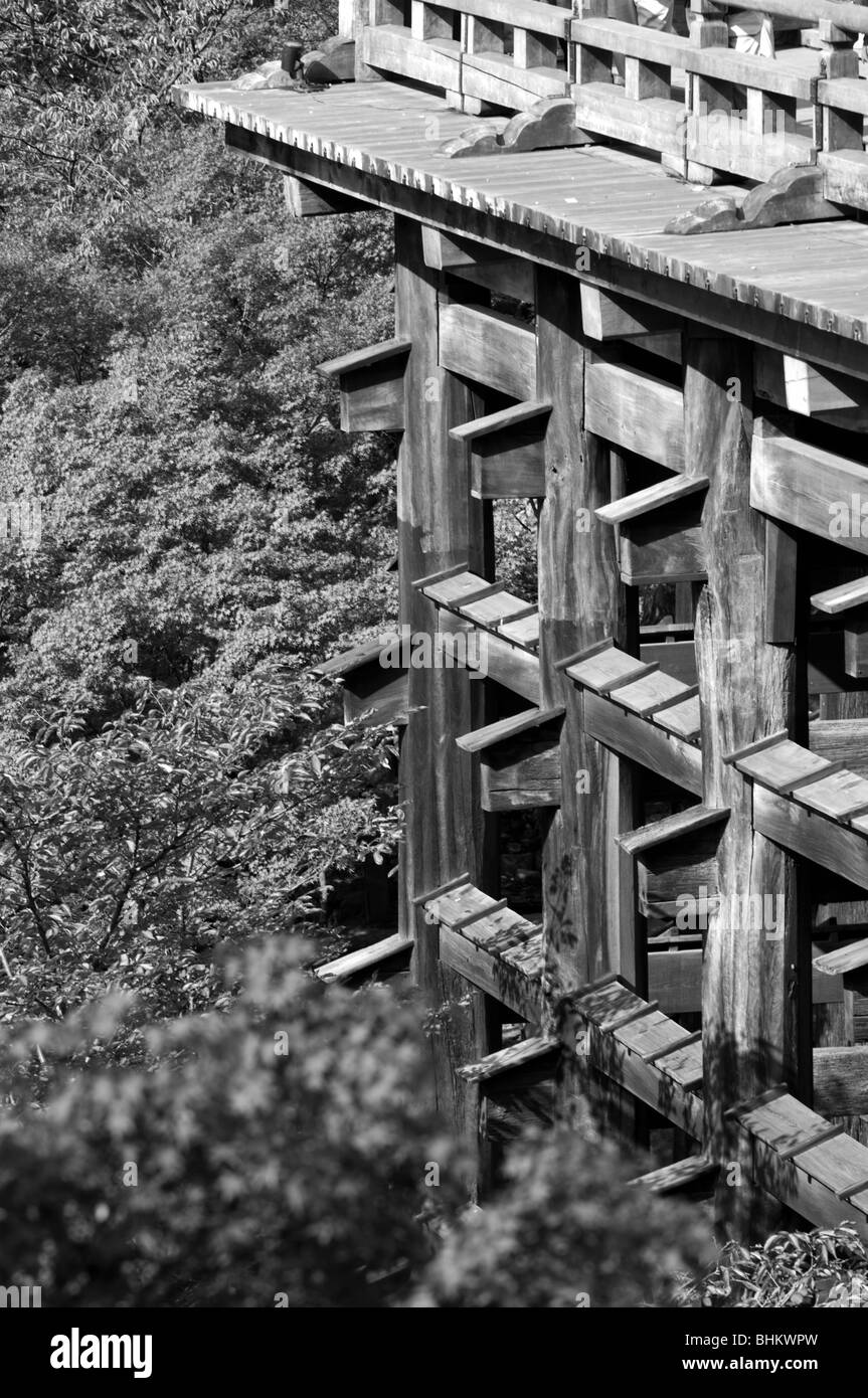 Famosa veranda al Kyomizudera, Kyoto, Giappone Foto Stock