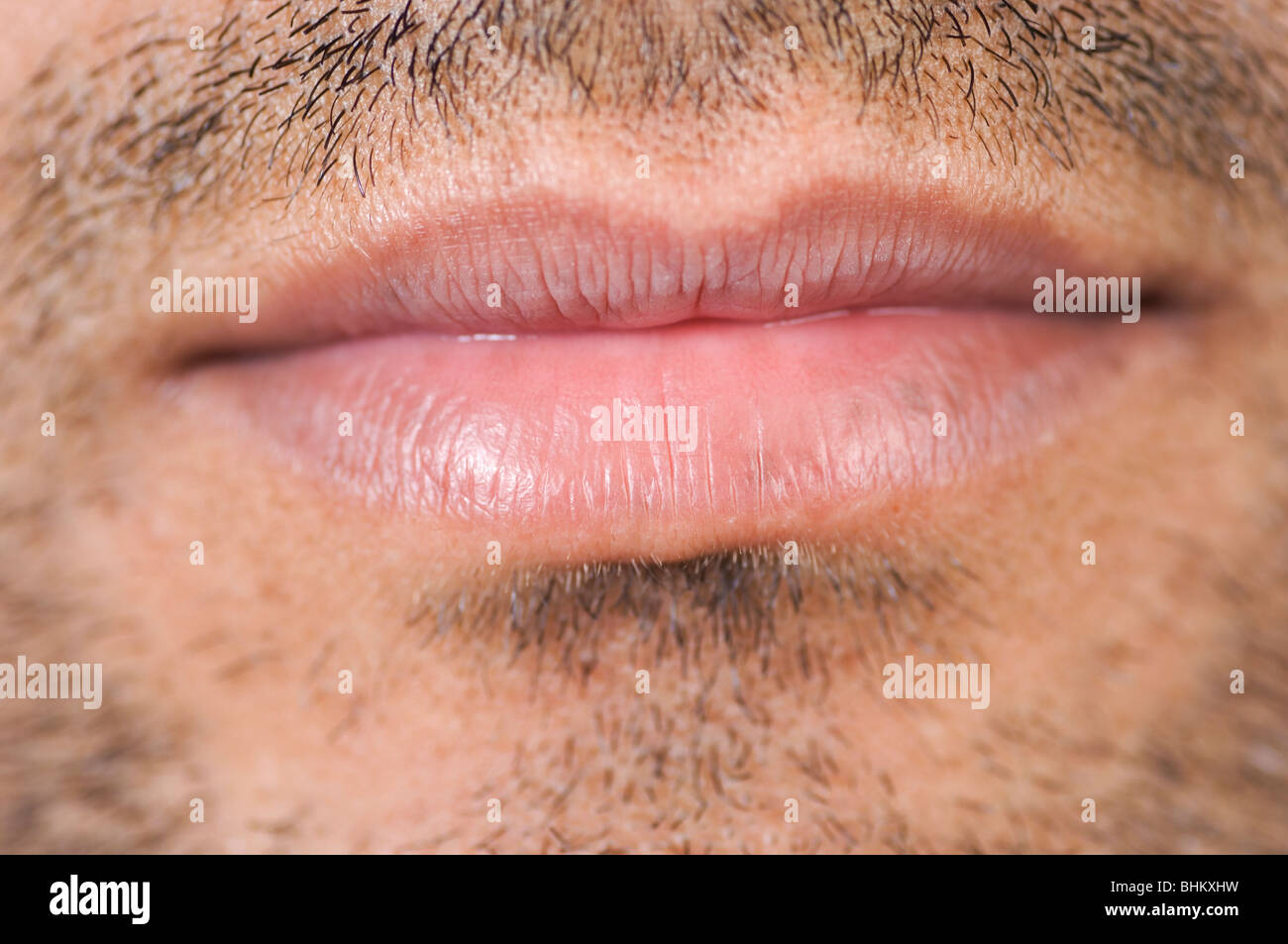 Close up di un uomo di labbra Foto stock - Alamy