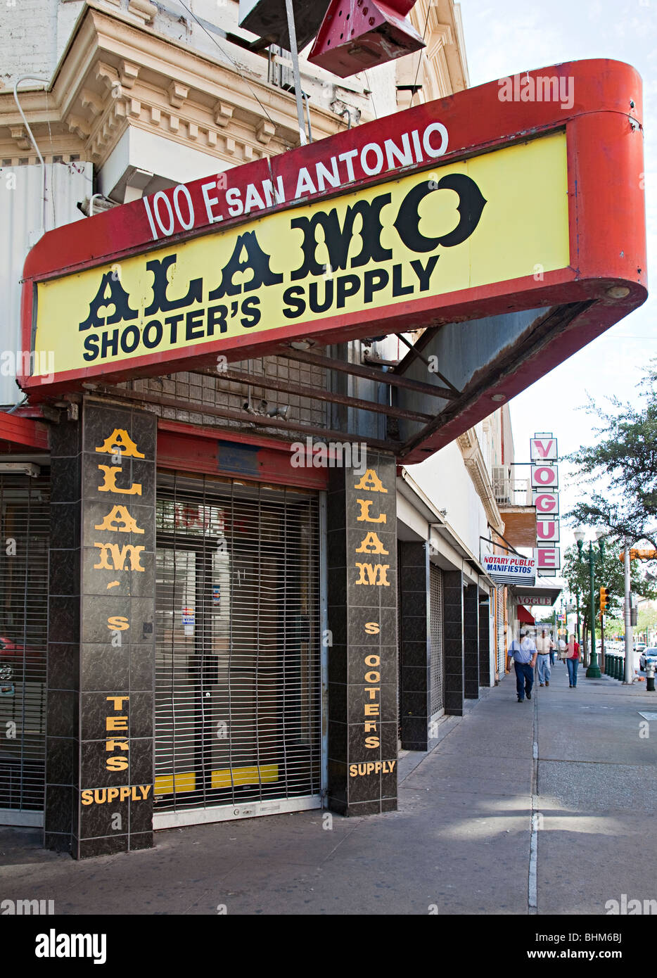 Alamo sparatutto forniture del negozio di fronte a El Paso Texas USA Foto Stock